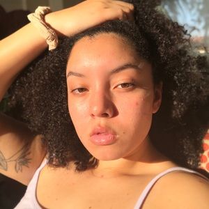 Meet your Posher, Alysha